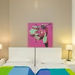 Of The Sun Hostel Νάπολη
