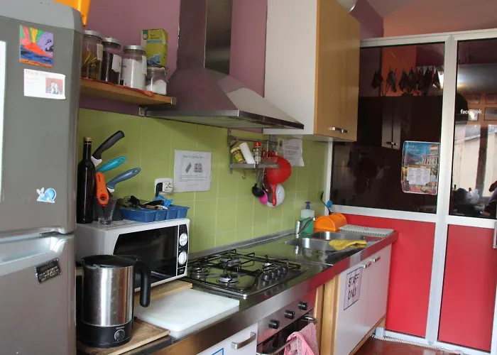 Of The Sun Vandrerhjem *